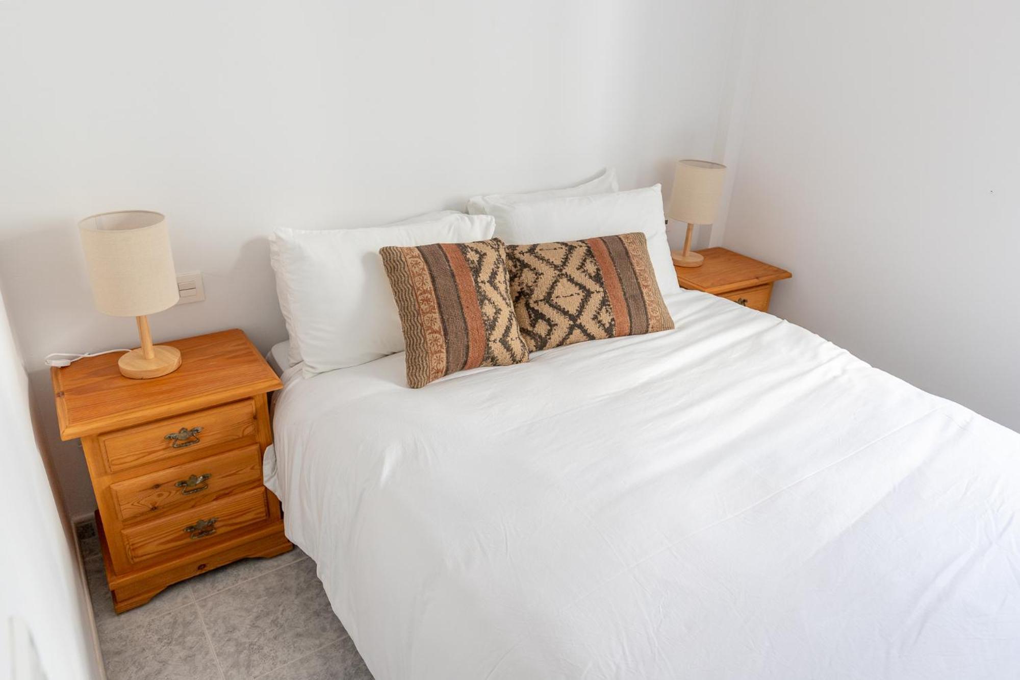 Las Flores Apartments ネルハ エクステリア 写真