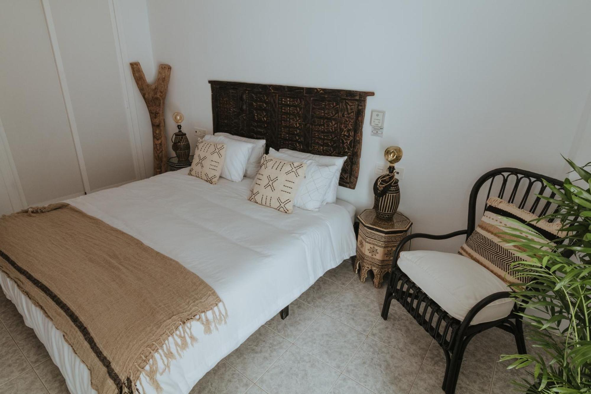 Las Flores Apartments ネルハ エクステリア 写真