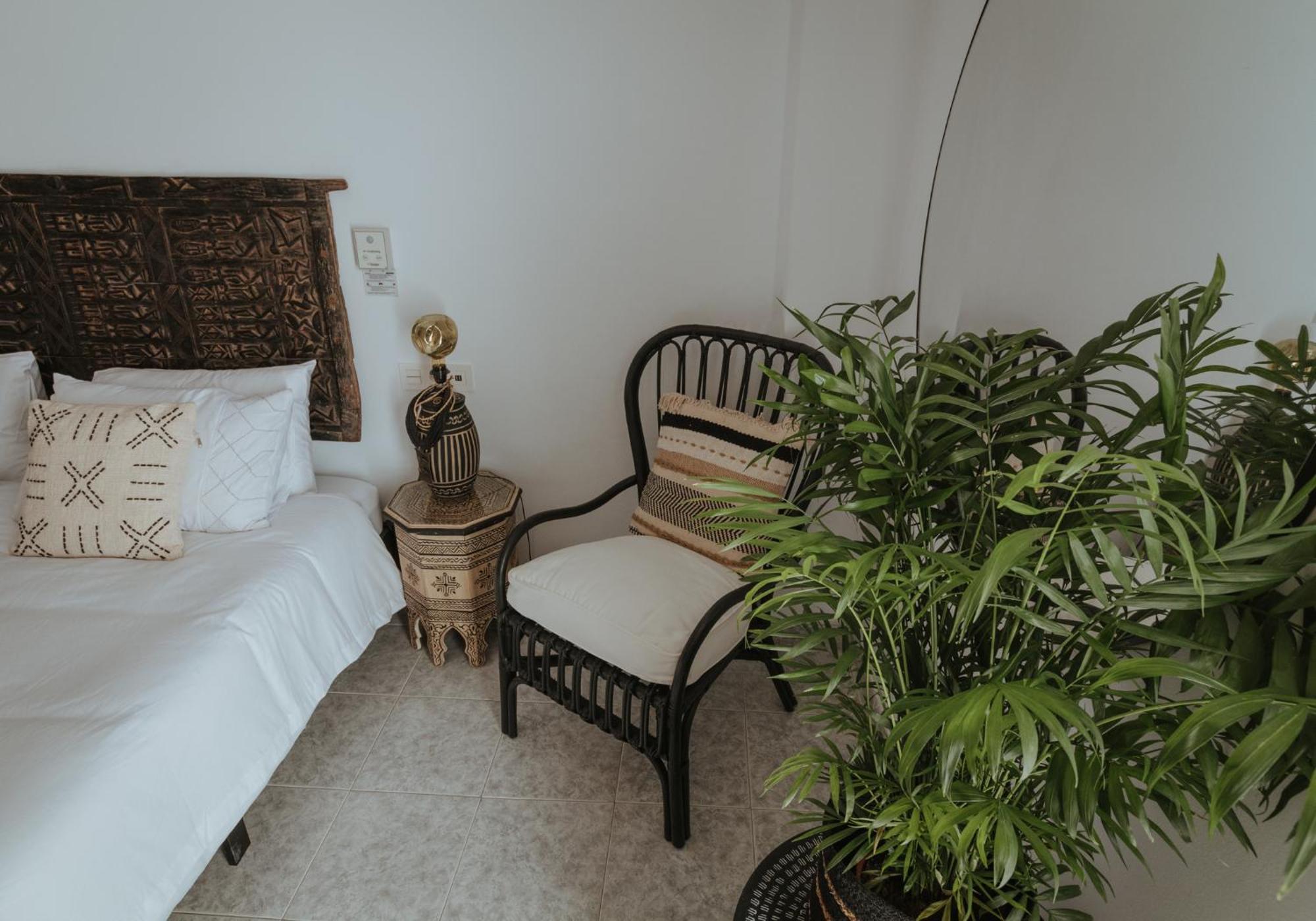 Las Flores Apartments ネルハ エクステリア 写真
