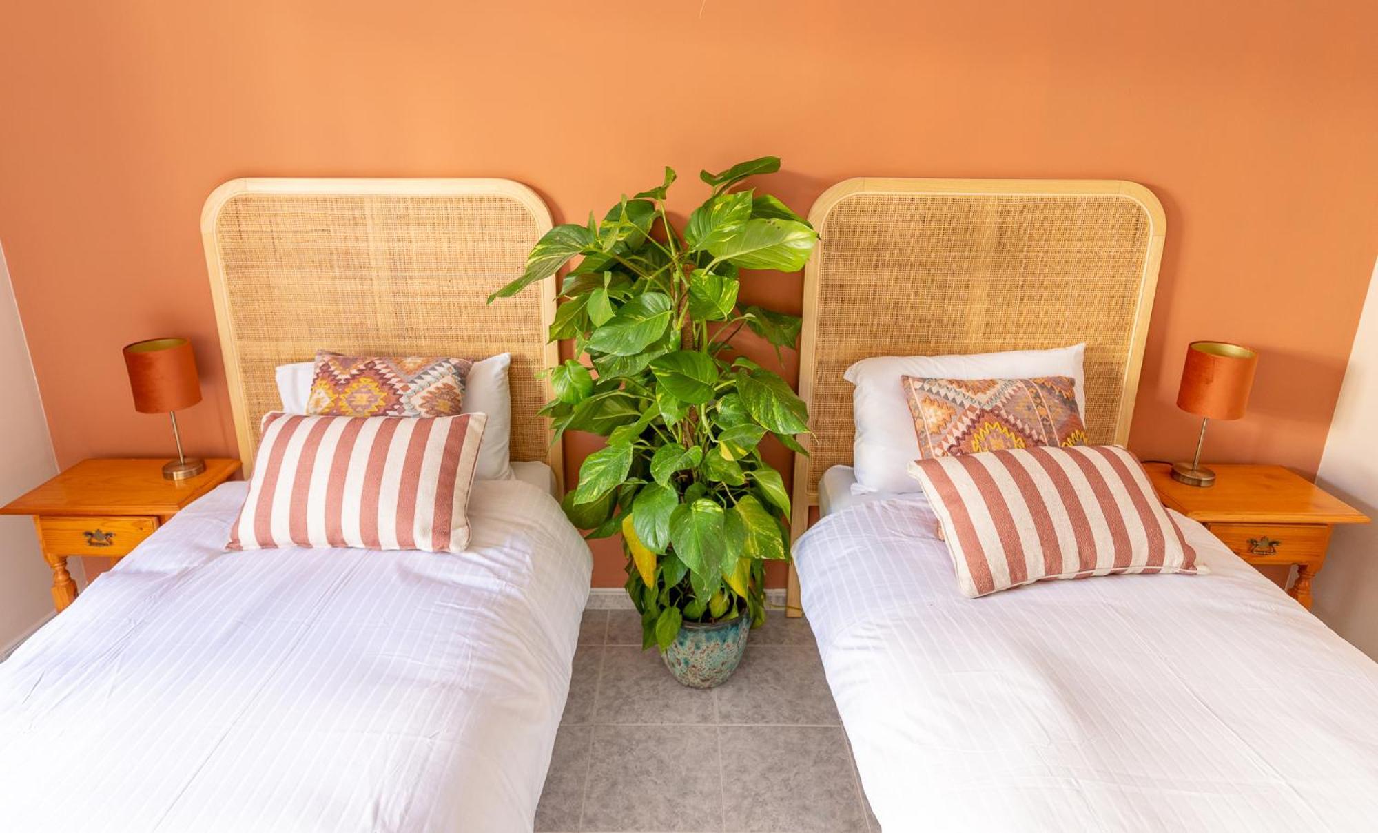 Las Flores Apartments ネルハ エクステリア 写真