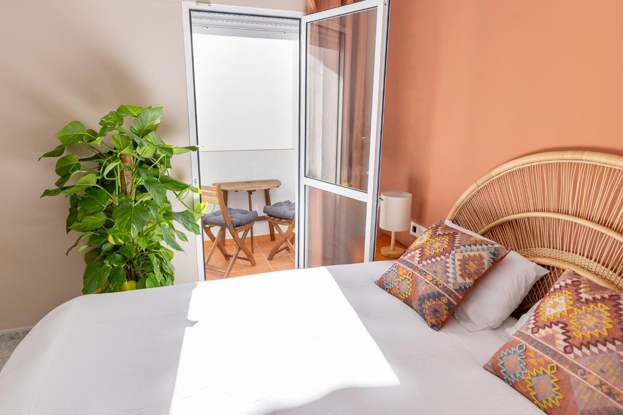 Las Flores Apartments ネルハ エクステリア 写真