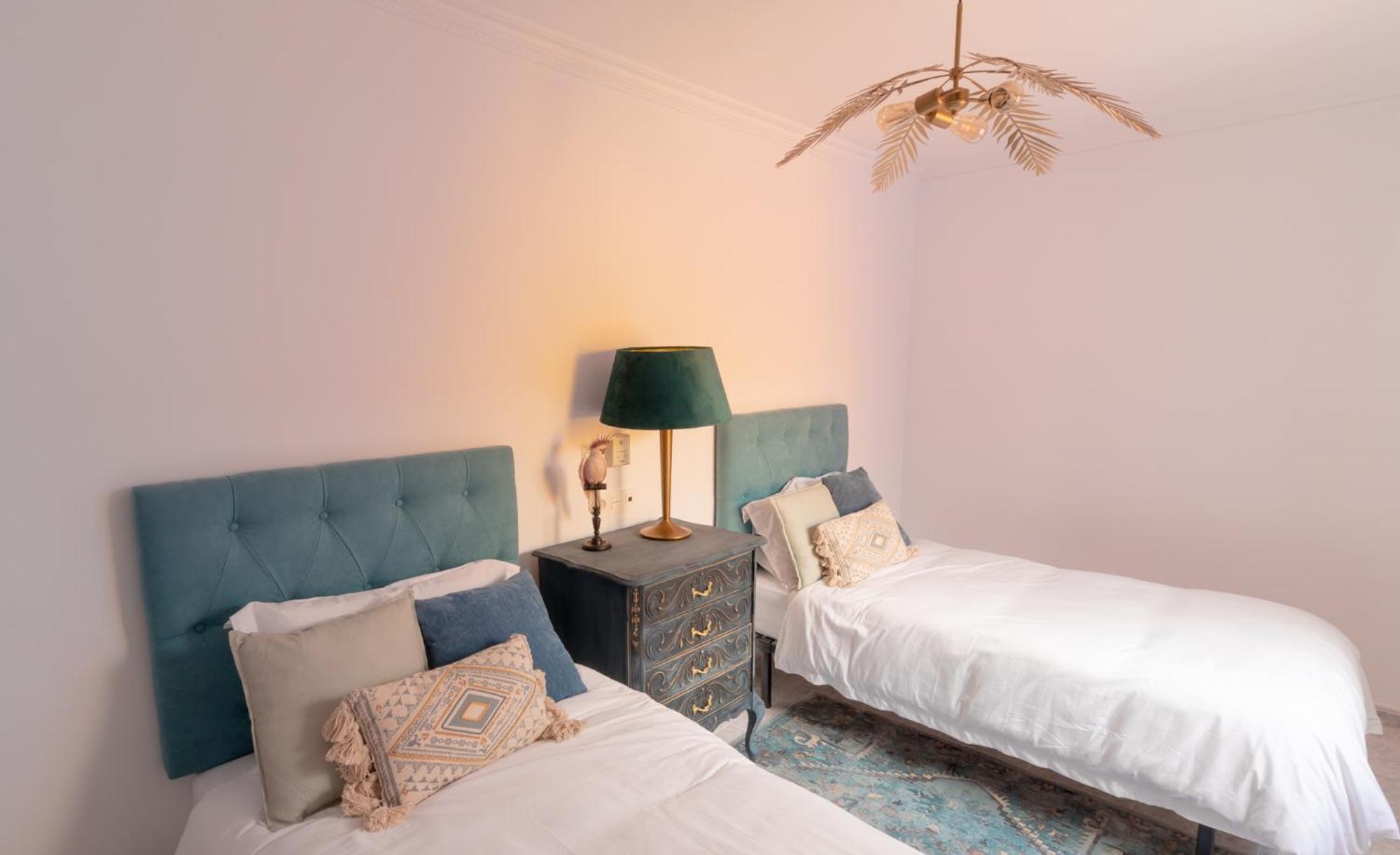 Las Flores Apartments ネルハ エクステリア 写真